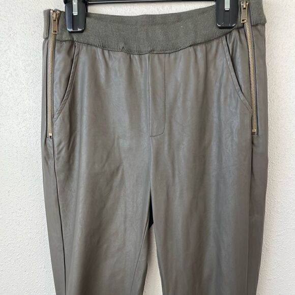 Forever 21 Faux Leather Pants Size L EUC - Picture 2 of 6